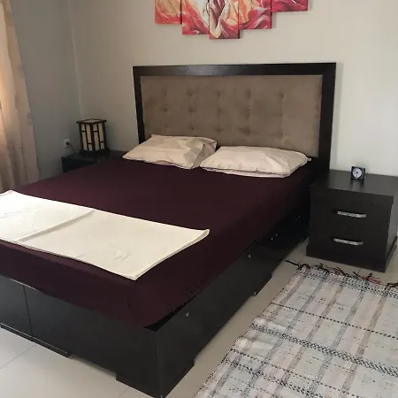 En-oez Apartment